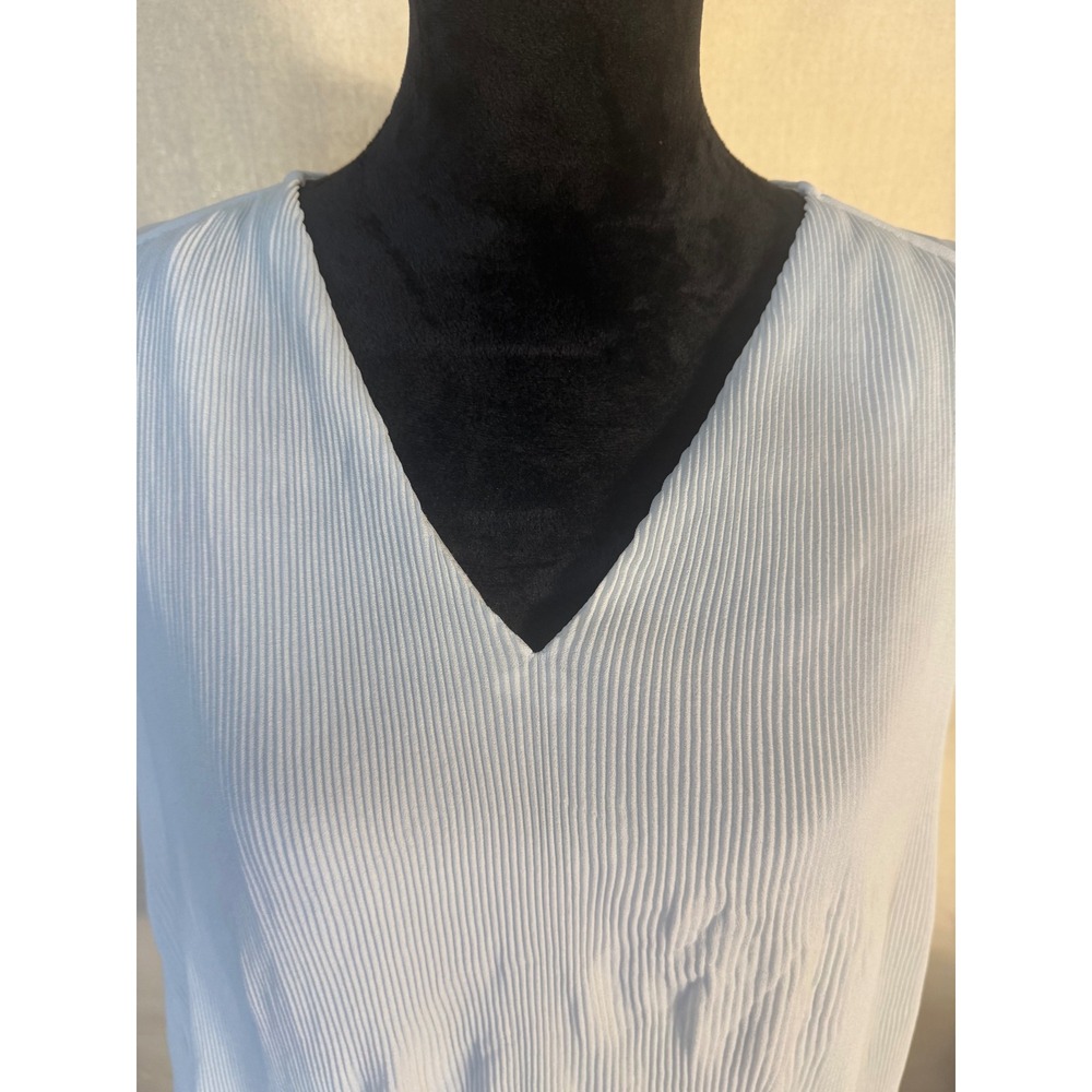 H&M White Micro Pleated V-Neck Sleeveless Peplum Blouse Top Small - Picture 3 of 6